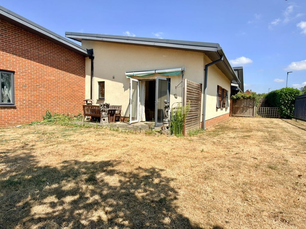 Property photo 2 of 14