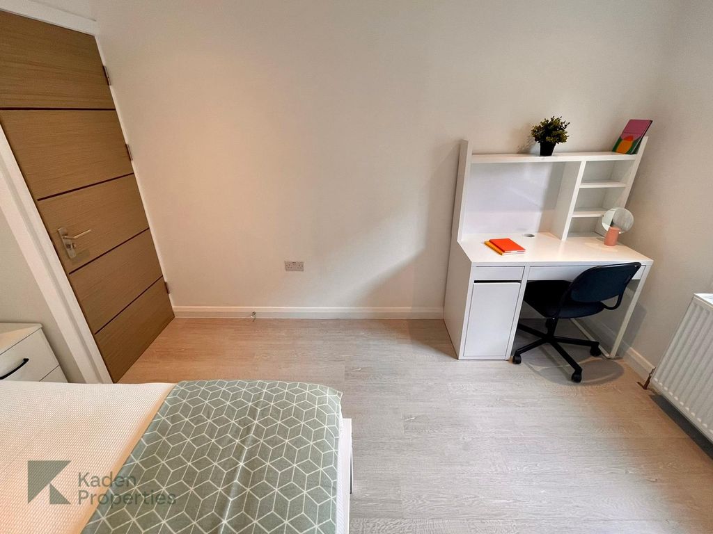 Additional image 6 of 2 bed flat to rentCleveland Street, Fitzrovia W1T