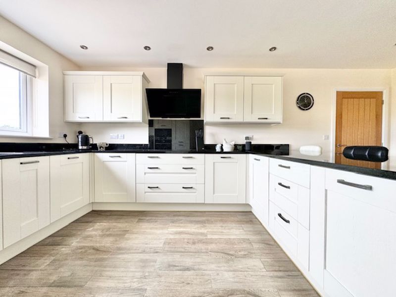 Property photo 2 of 30 Kitchen