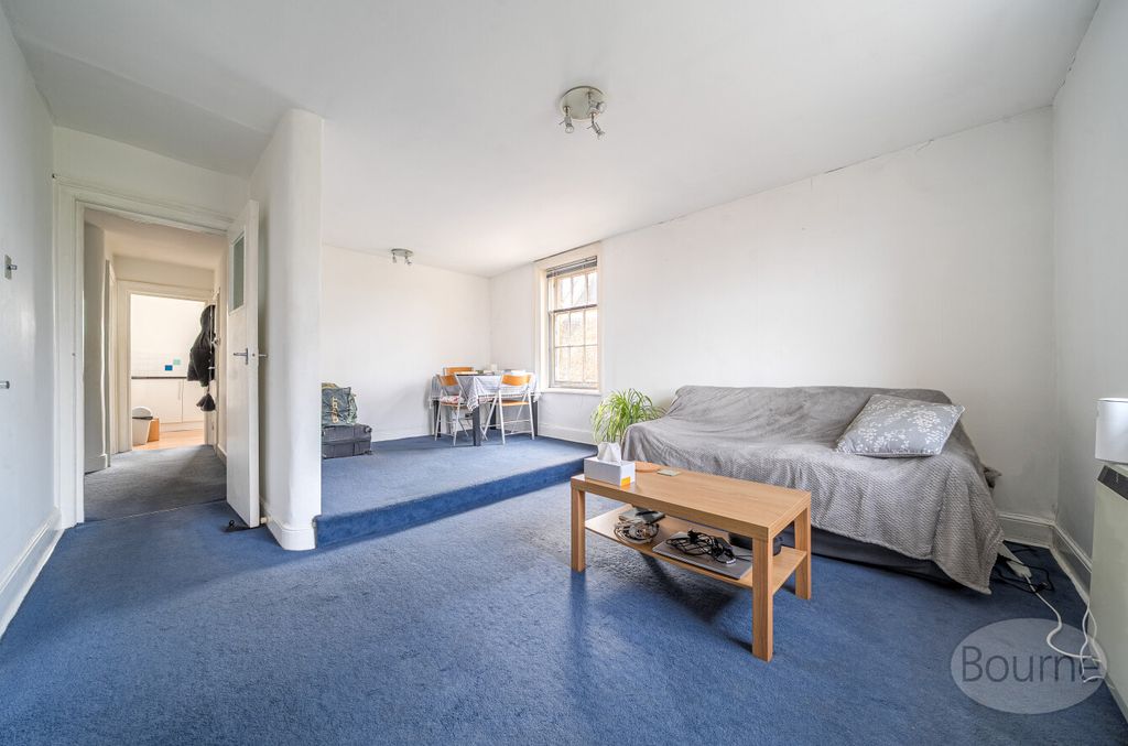 Property photo 3 of 19 B4c5B787-928d-481...