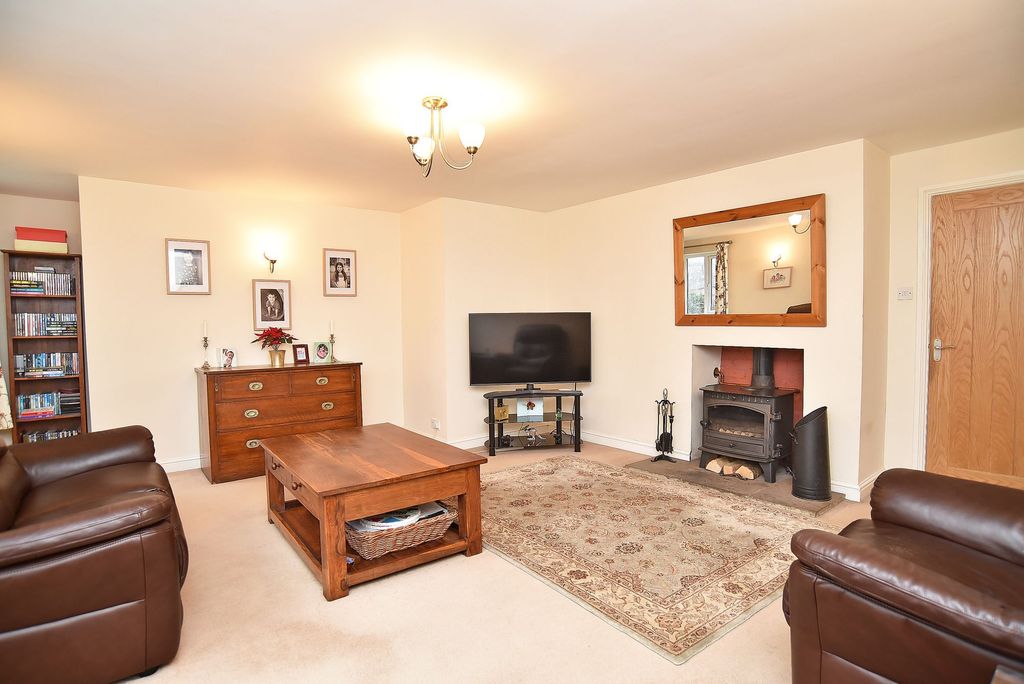 Property photo 3 of 19