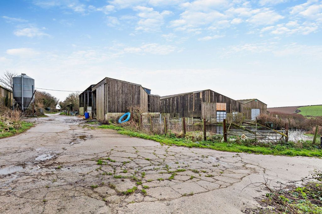 Property photo 2 of 6 Lot 8 Buildings