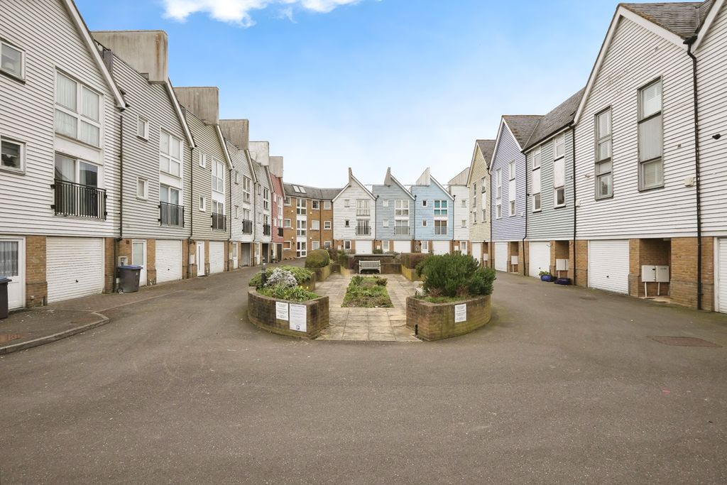 Property photo 3 of 16 Photography