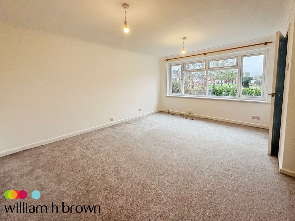 Property photo 3 of 7 Front