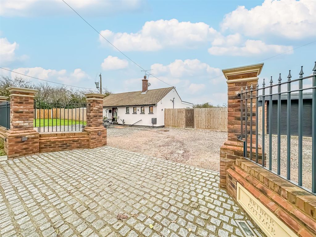 Property photo 1 of 41