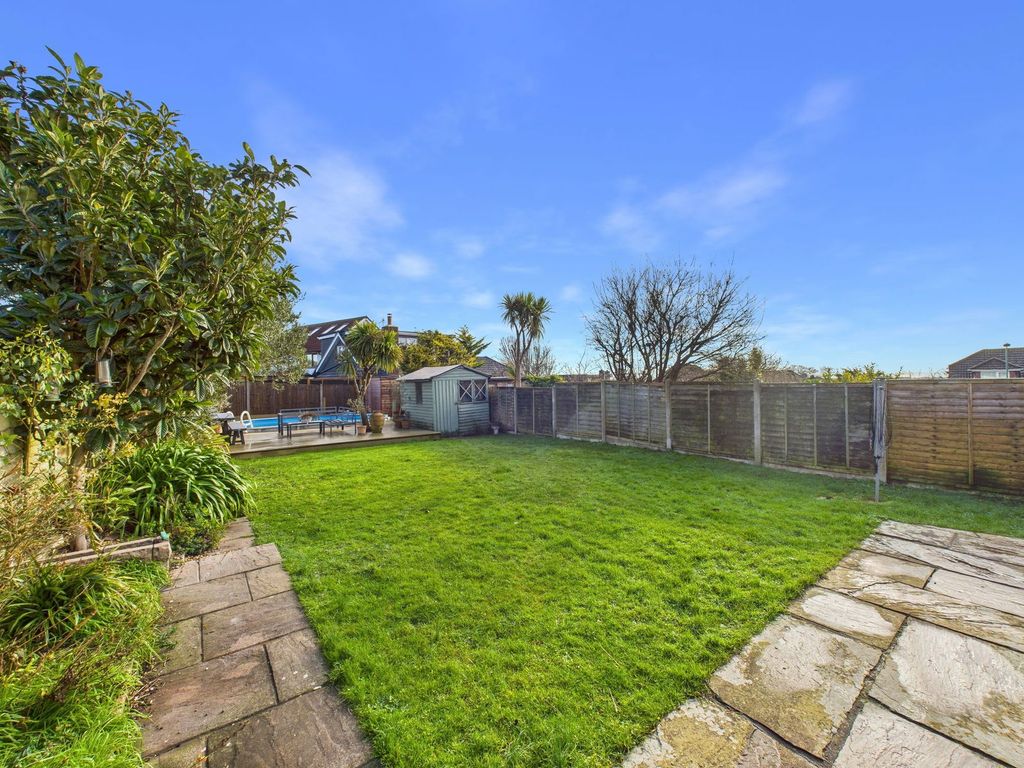 Property photo 3 of 27