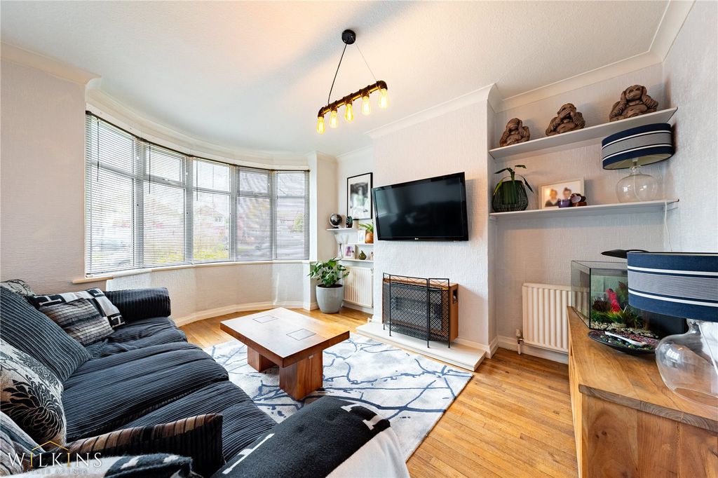 Property photo 2 of 39 Picture No. 28