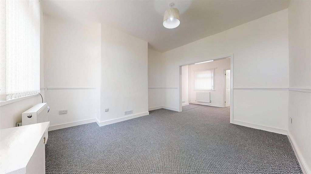 Property photo 2 of 20 Windleshaw Road - Reception Room