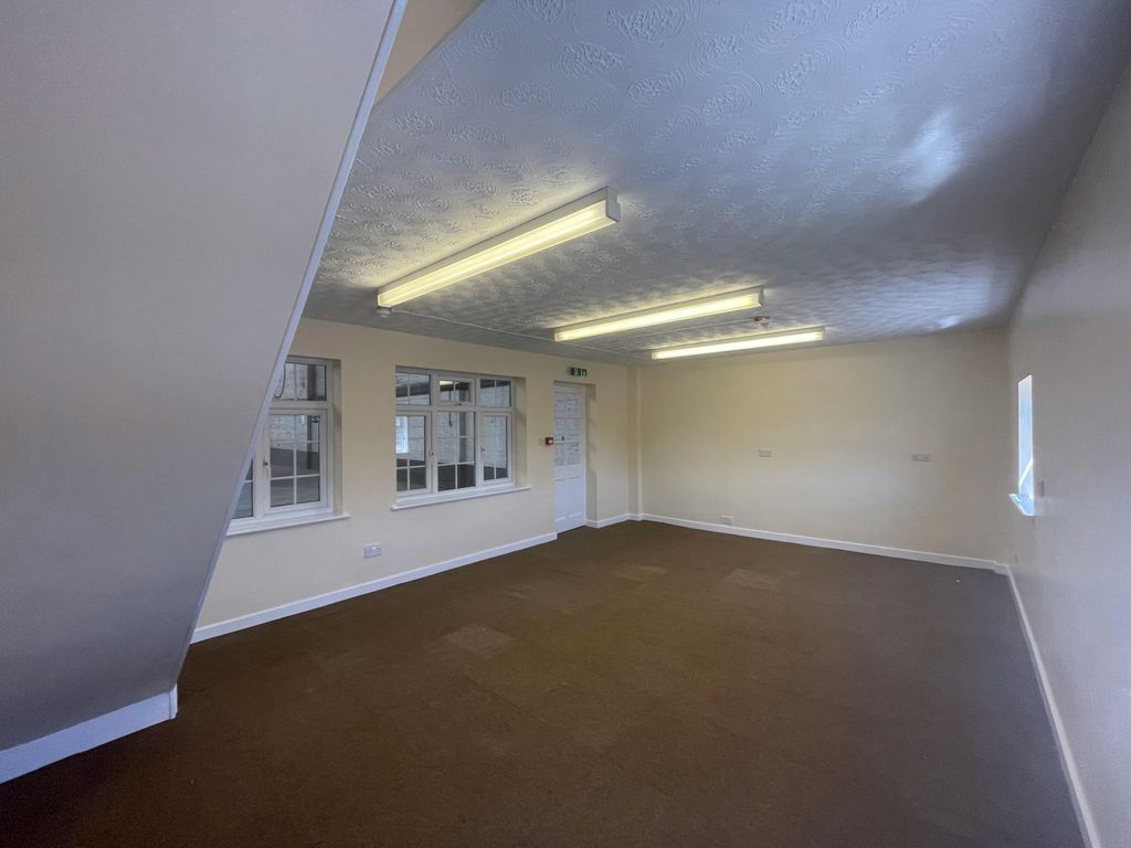 Property photo 3 of 8 Img_6436.Jpg