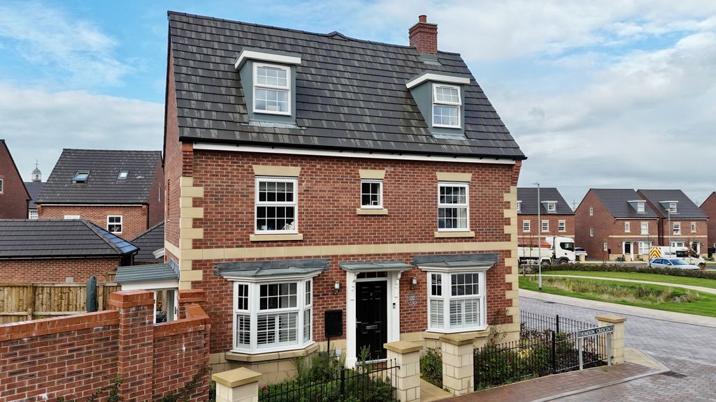 Property photo 1 of 20 Immaculate Double-Fronted Home