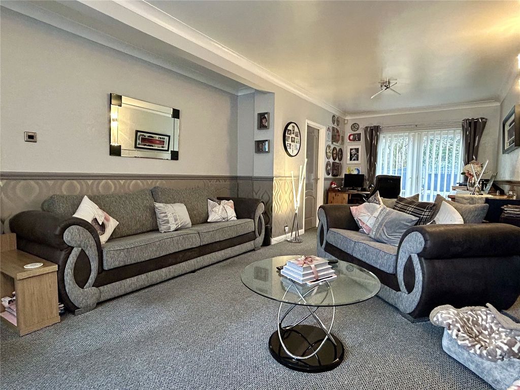 Property photo 2 of 20 Living Room