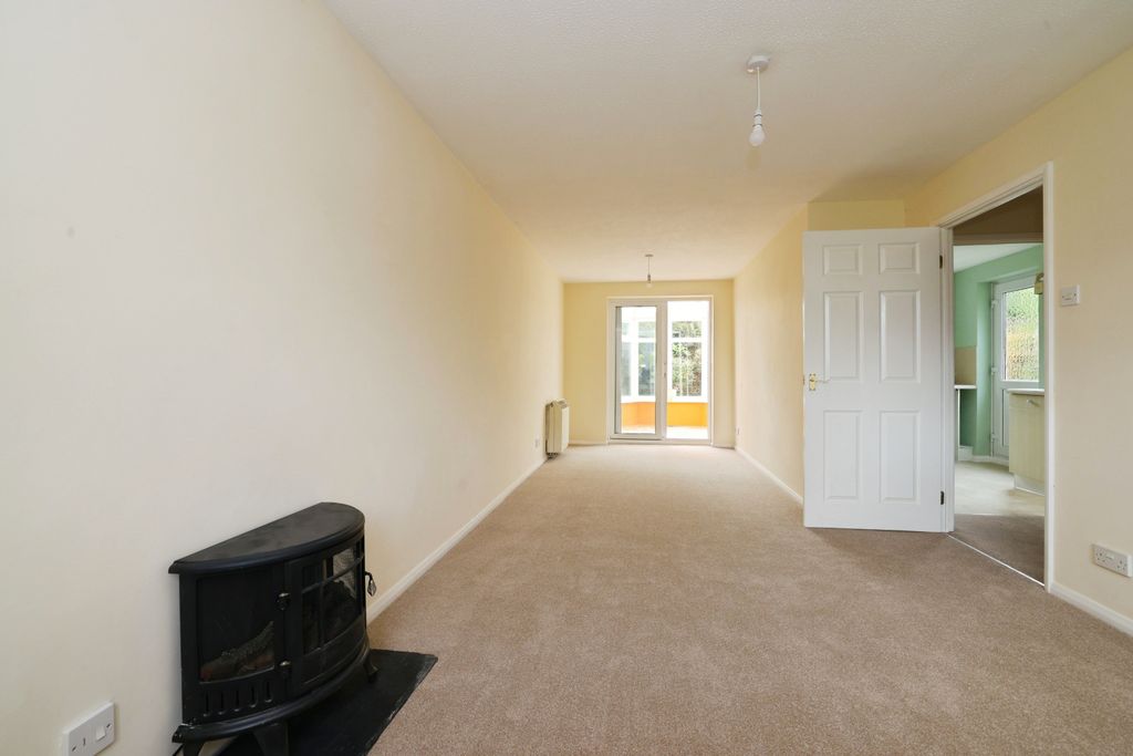 Property photo 3 of 21 Lounge/Dining Room