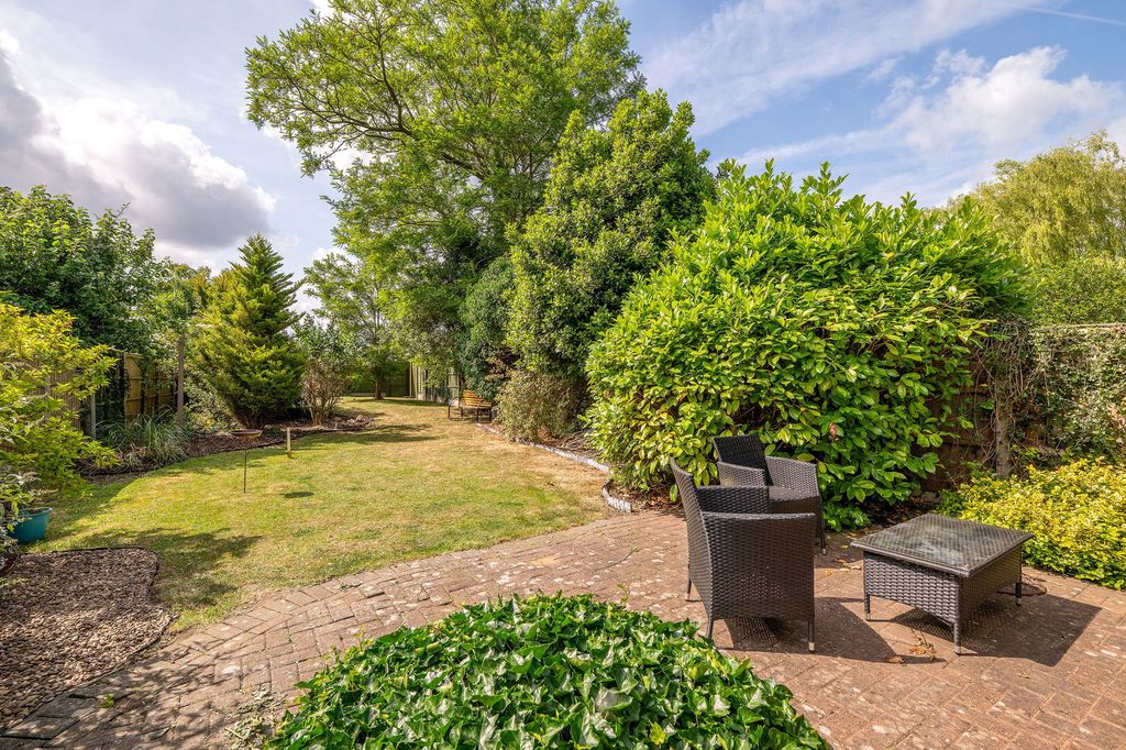 Property photo 2 of 29