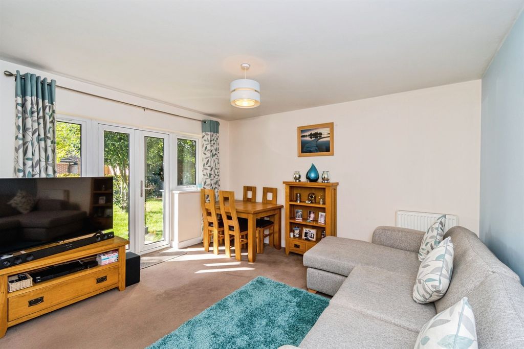 Property photo 3 of 13