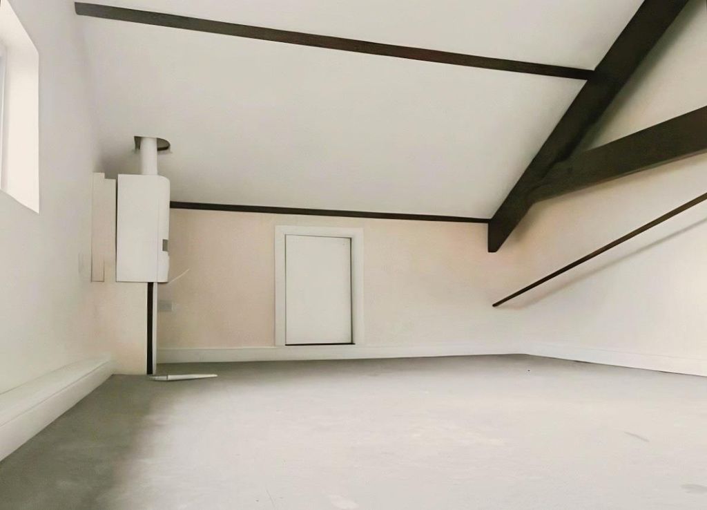 Property photo 2 of 8 Loft Space