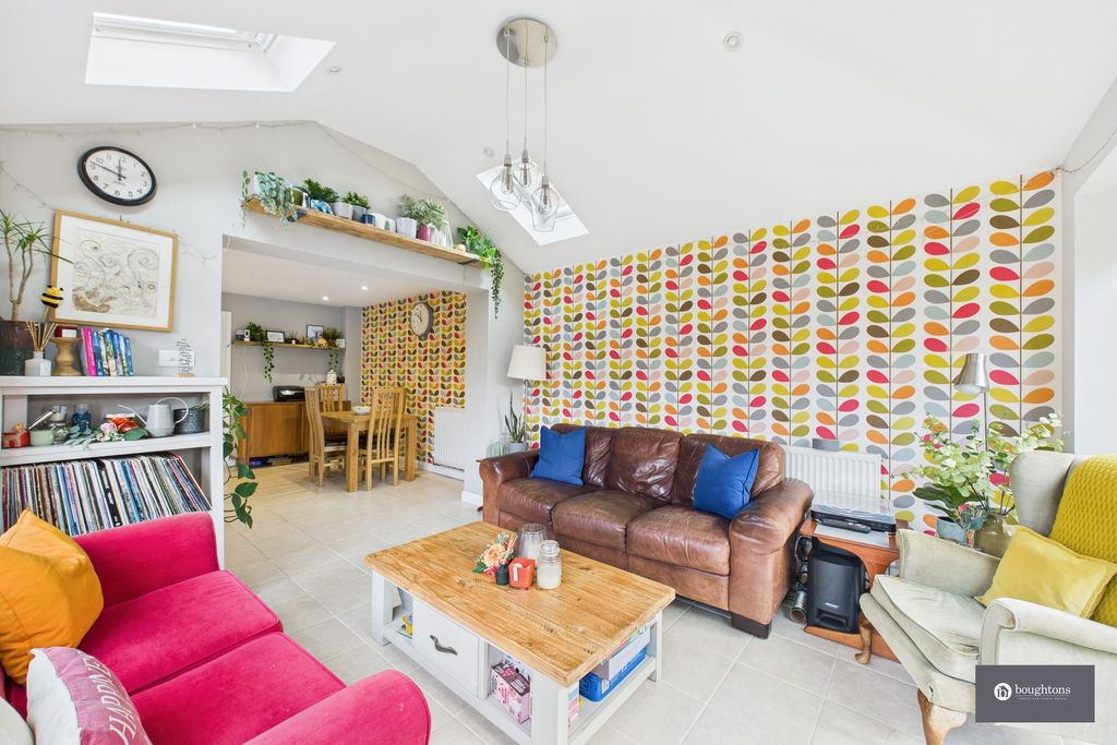 Property photo 3 of 36