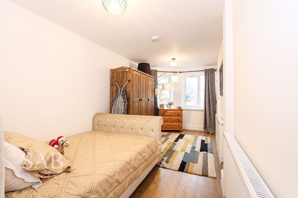 Property photo 1 of 6