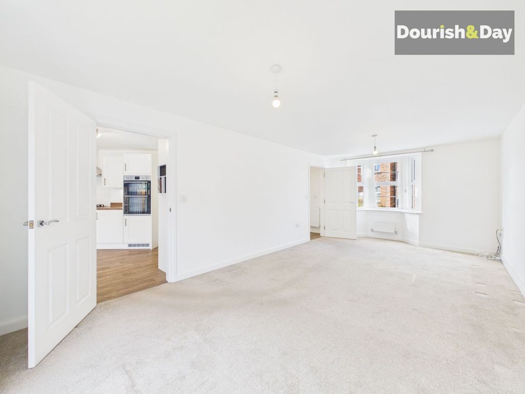 Property photo 3 of 26