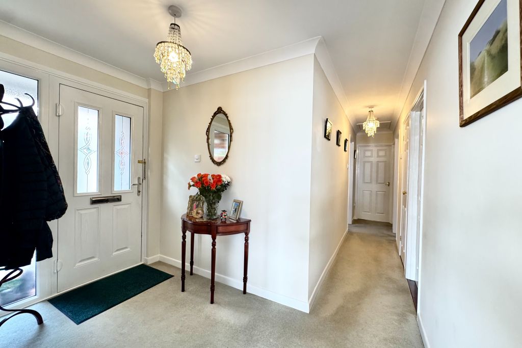 Property photo 2 of 13 Entrance Hall