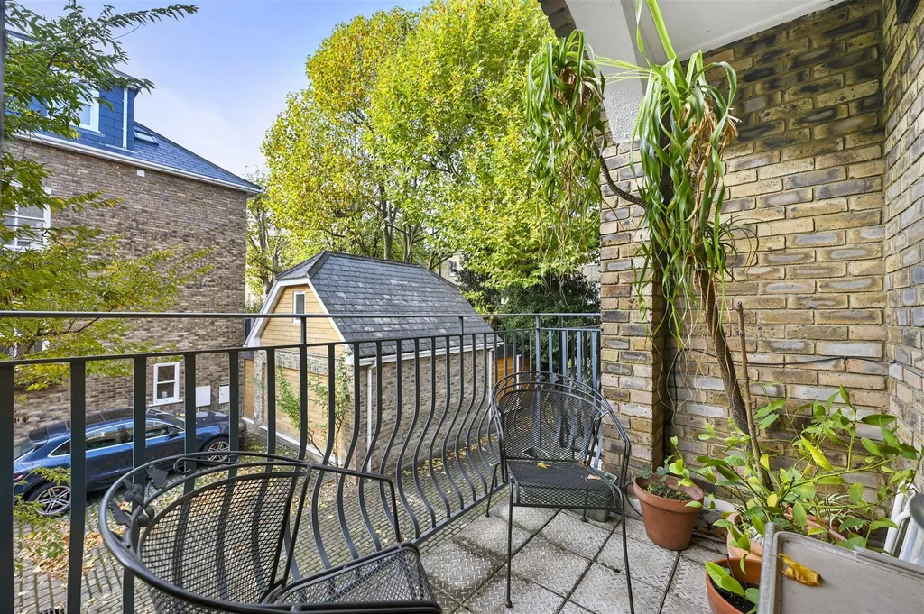 Oxford Gate, Brook Green, London W6 - View 6
