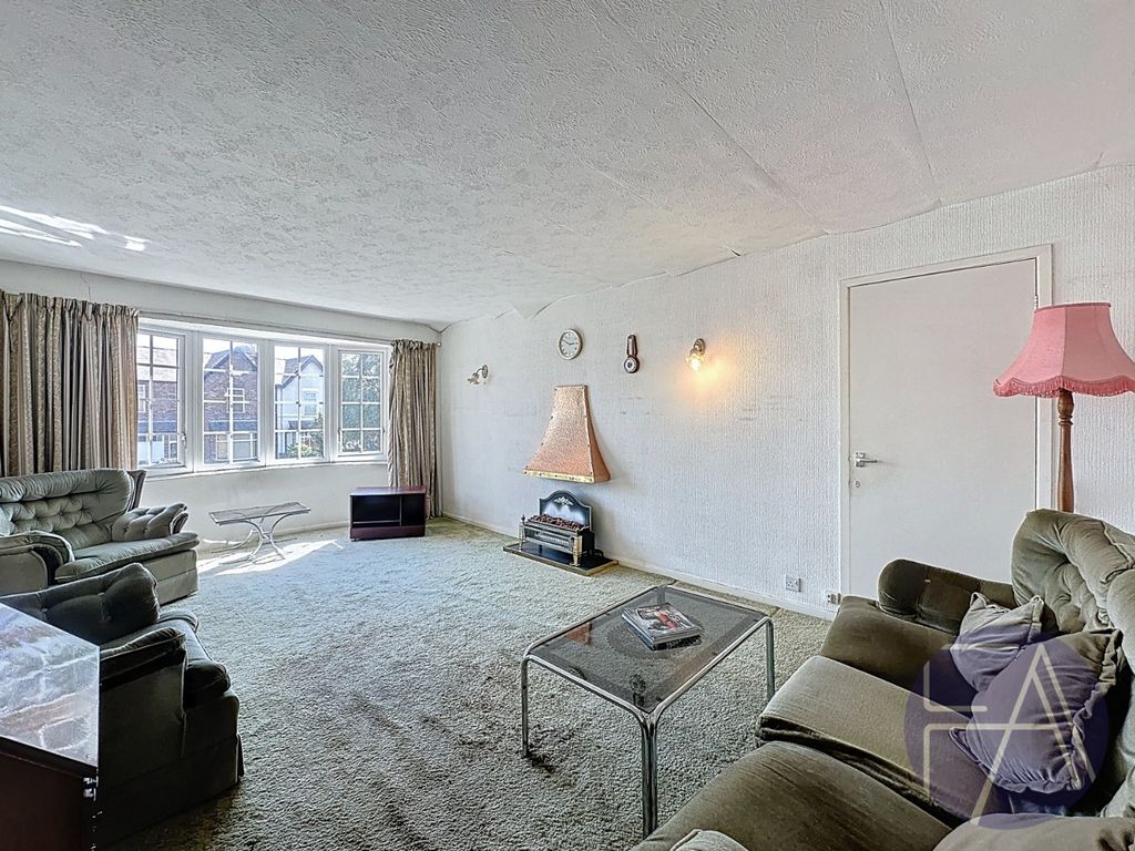 Property photo 3 of 16 4420247