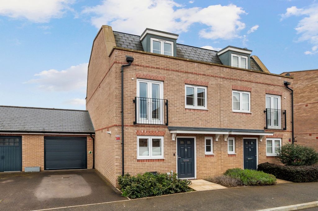 Property photo 1 of 18