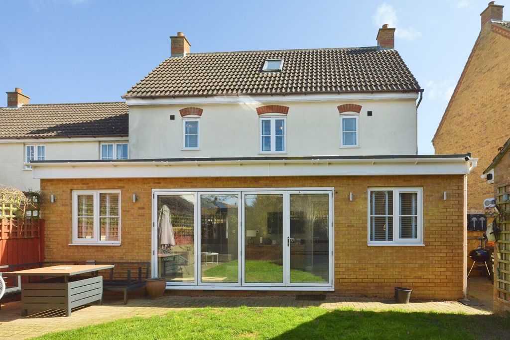 Property photo 3 of 20 Pbox-Img.Jpg