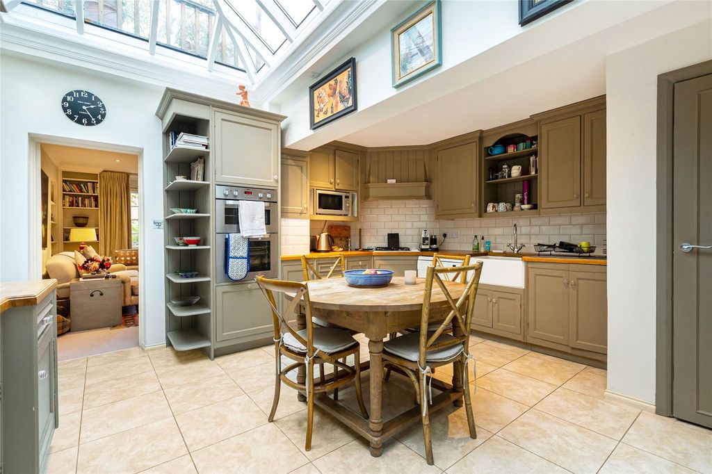 Property photo 1 of 18 Picture No. 05