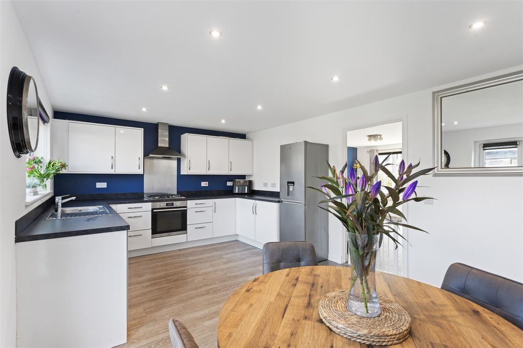 Property photo 3 of 41 7.Jpg
