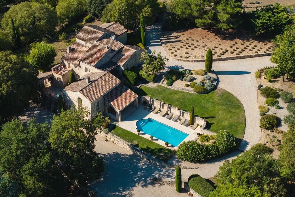 Property photo 1 of 23 Goult / Luberon - 17th Century Renewed Farmhouse - Near Village - 7 Bedrooms - Swimming Pool - Landscaped Garden 8,600m² - Covered Terraces