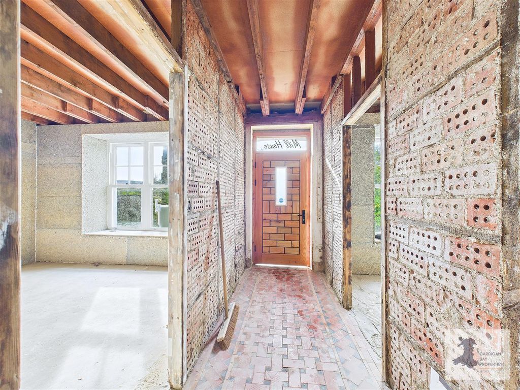 Property photo 3 of 38 Hallway