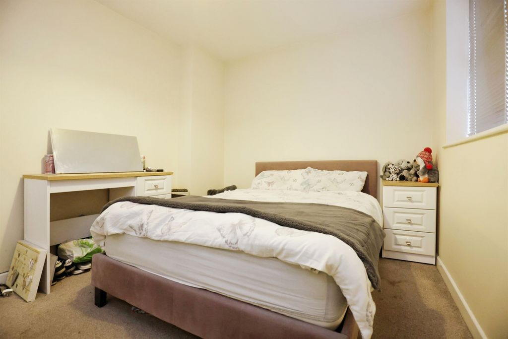 Additional image 10 of 2 bed flat for saleCambridge Street, Rugby CV21