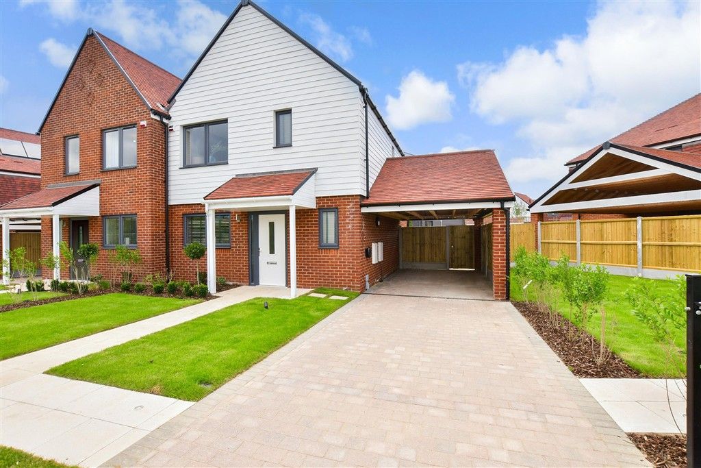 Property photo 2 of 6 Front