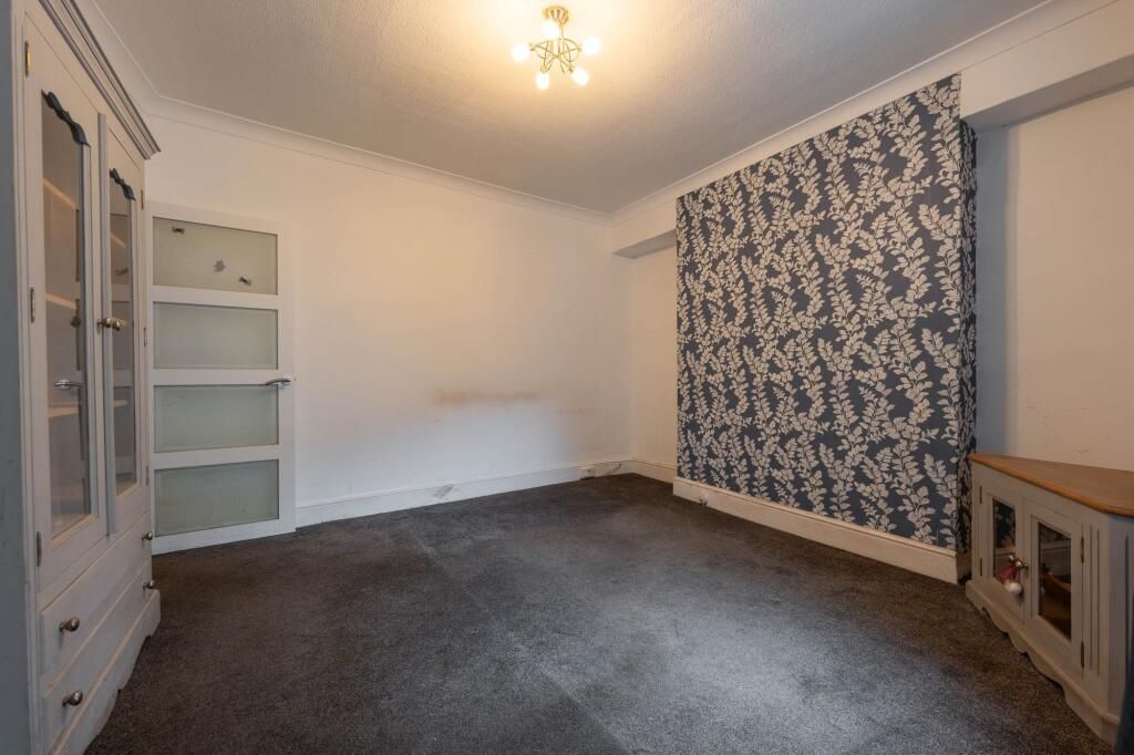 Property photo 3 of 25