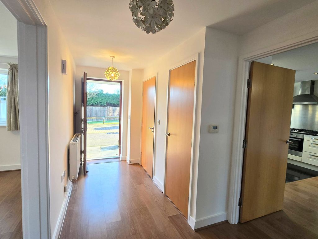 Property photo 3 of 21