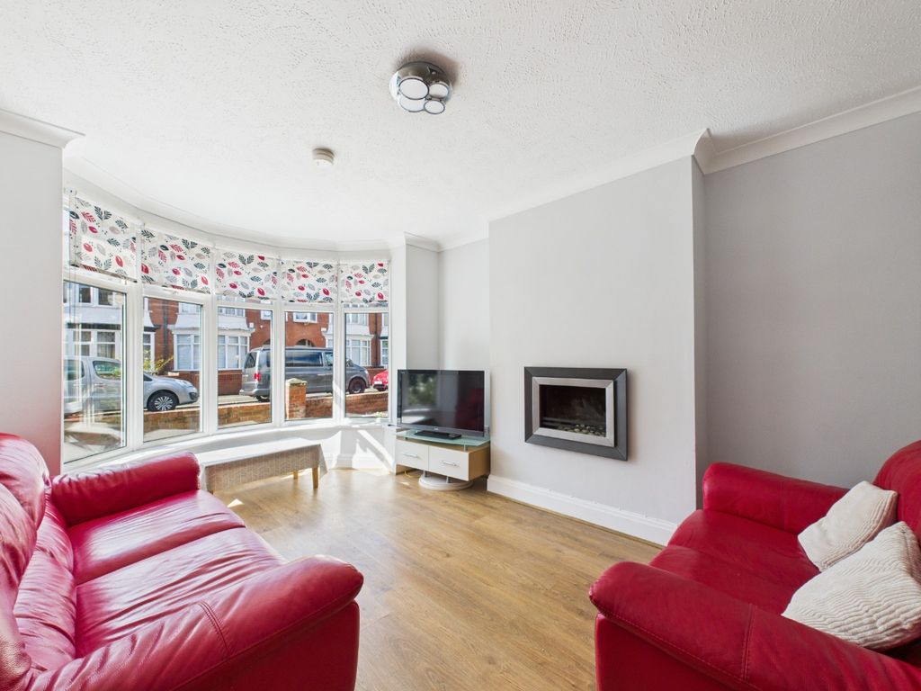 Property photo 2 of 16 4130894