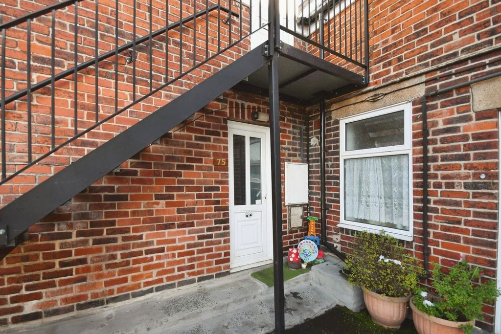 Property photo 1 of 13 Main Access