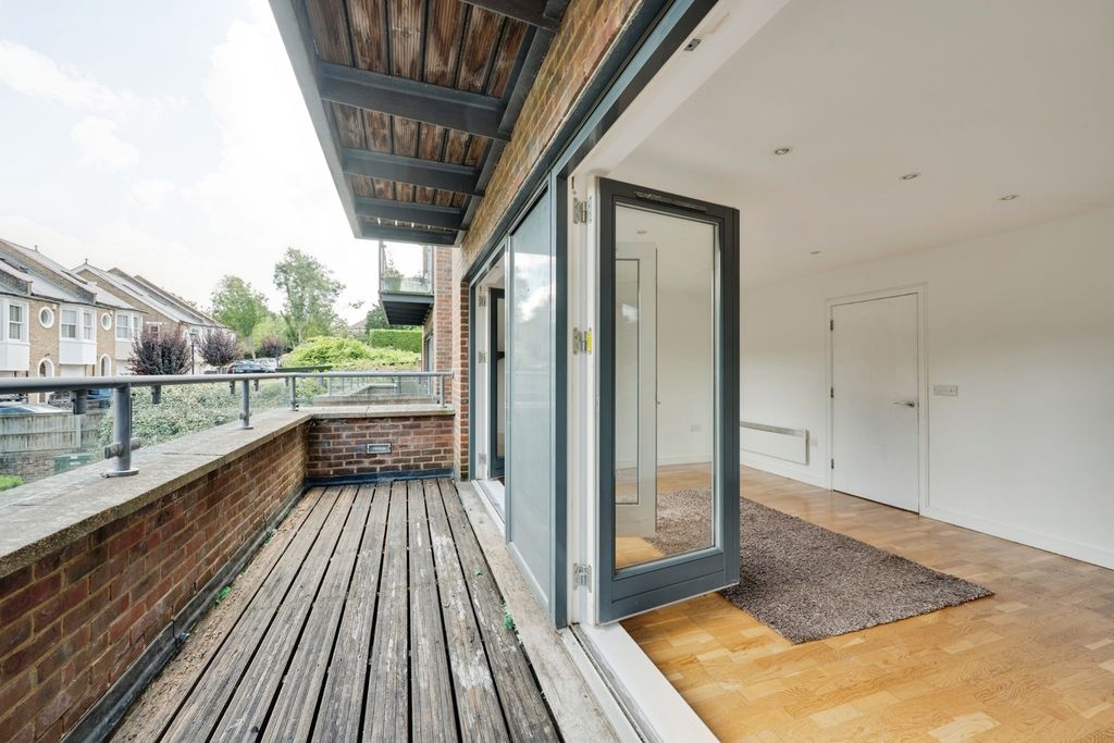 Property photo 3 of 17 Pbox-Img.Jpg
