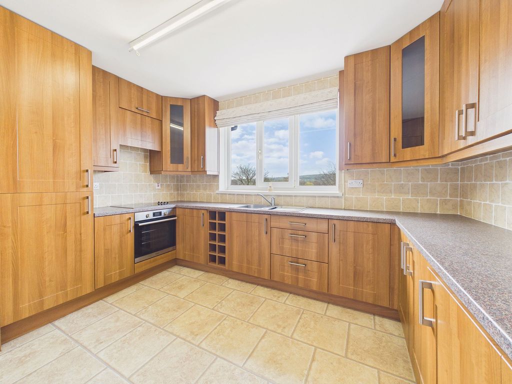 Property photo 2 of 13 Kitchen