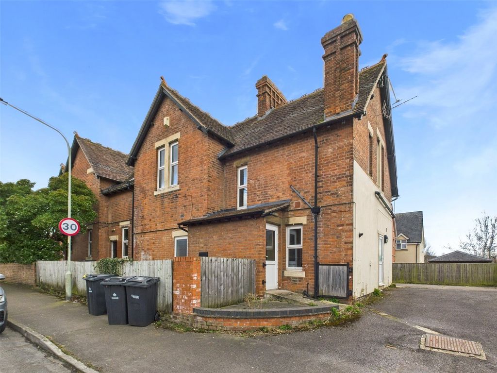 Property photo 2 of 19 Picture No. 09