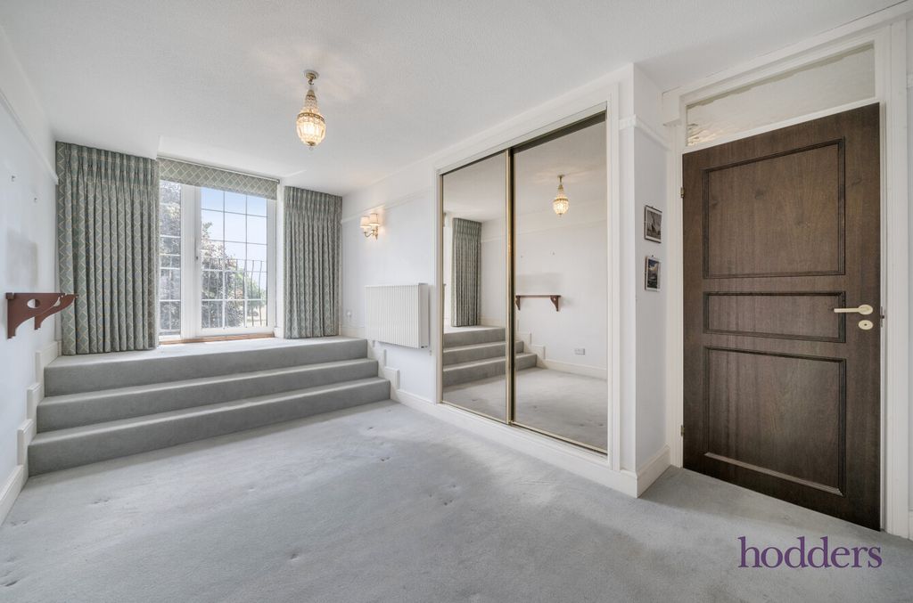 Property photo 2 of 27 6238E692-2Dfe-457...