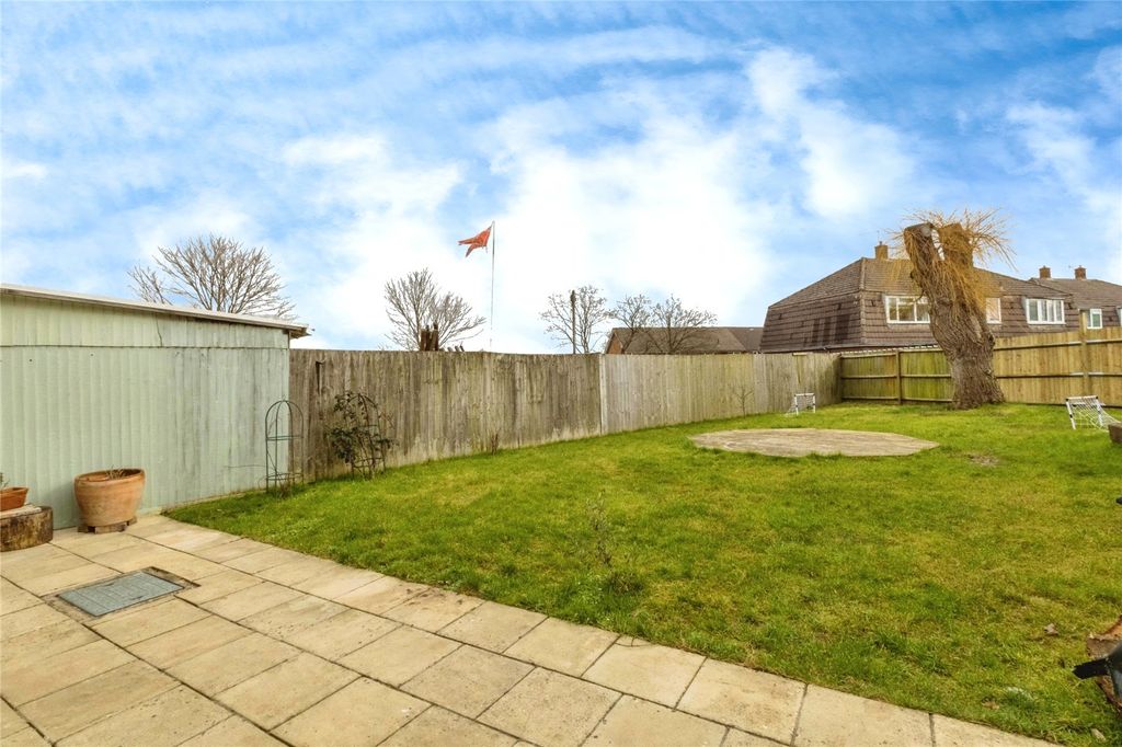 Property photo 3 of 23 Picture No. 32