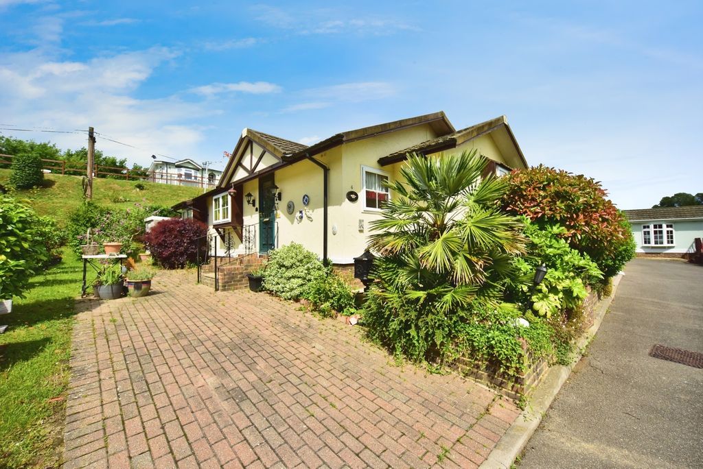 Property photo 1 of 11 Front