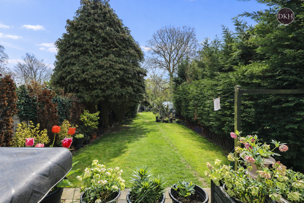 Property photo 2 of 11 Picture No. 15