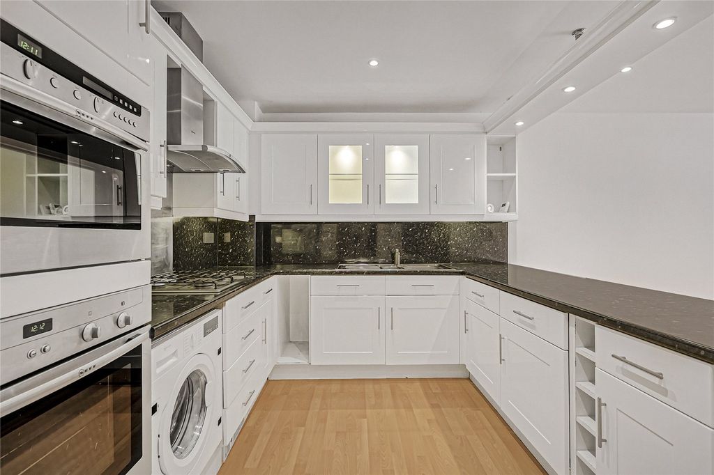 Property photo 2 of 16 Kitchen