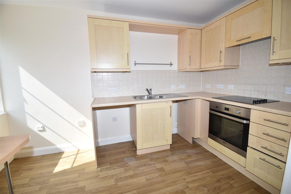 Additional image 7 of 2 bed flat for saleLower Burlington Road, Portishead. BS20