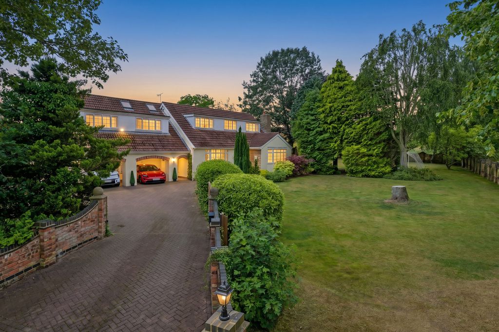 Property photo 1 of 51