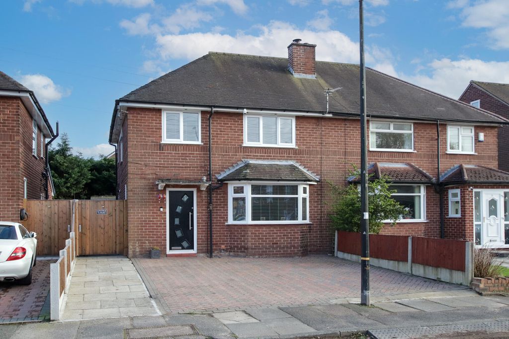 Property photo 1 of 20 Front (Exterior)