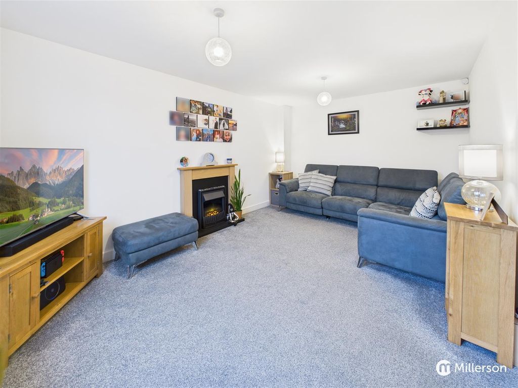 Property photo 3 of 29 Cam05092G0-Pr0142-Still005.Jpg