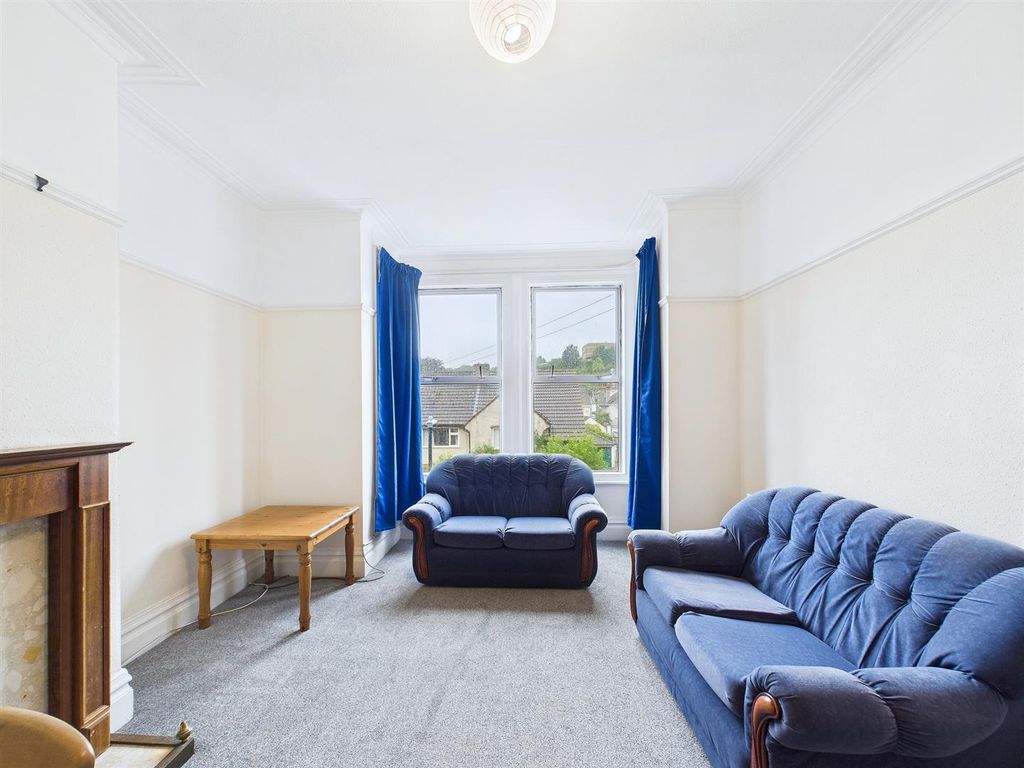 Property photo 2 of 14 Three Bed-Room Maisonette - 1.Jpg